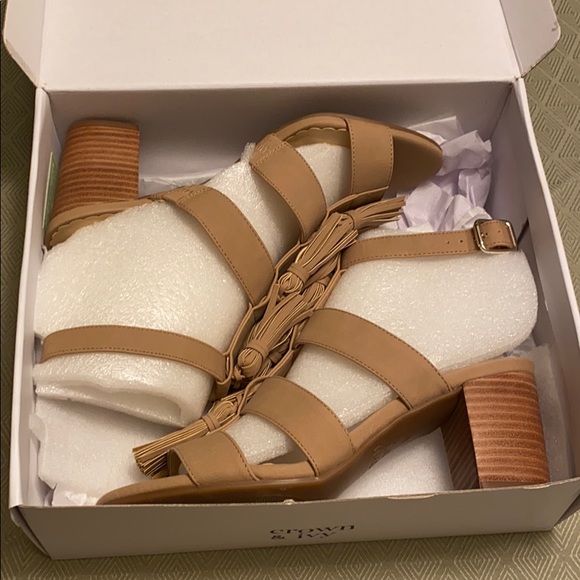 COPY - NIB Crown & Ivy Tassel Heels - Picture 5 of 5